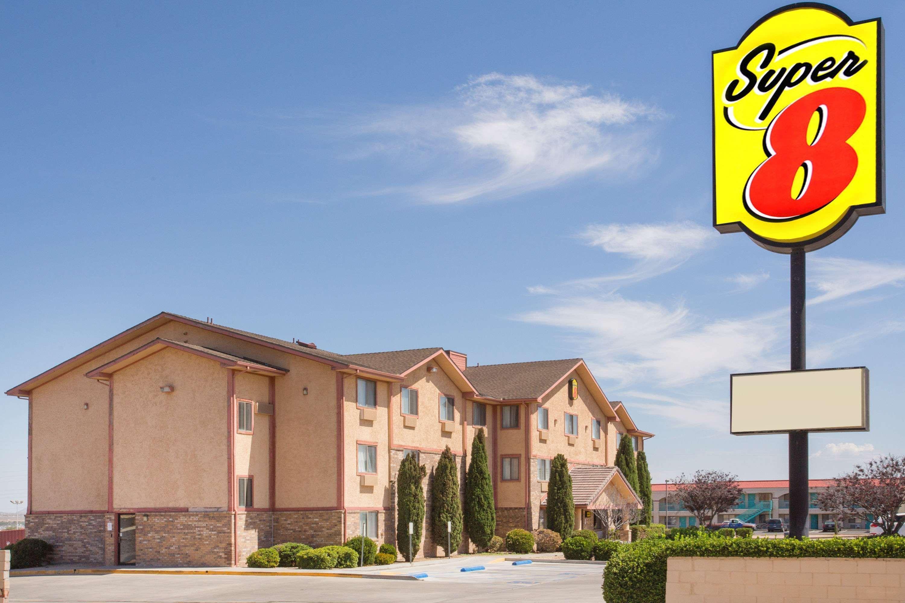 Super 8 By Wyndham Kingman Otel Dış mekan fotoğraf