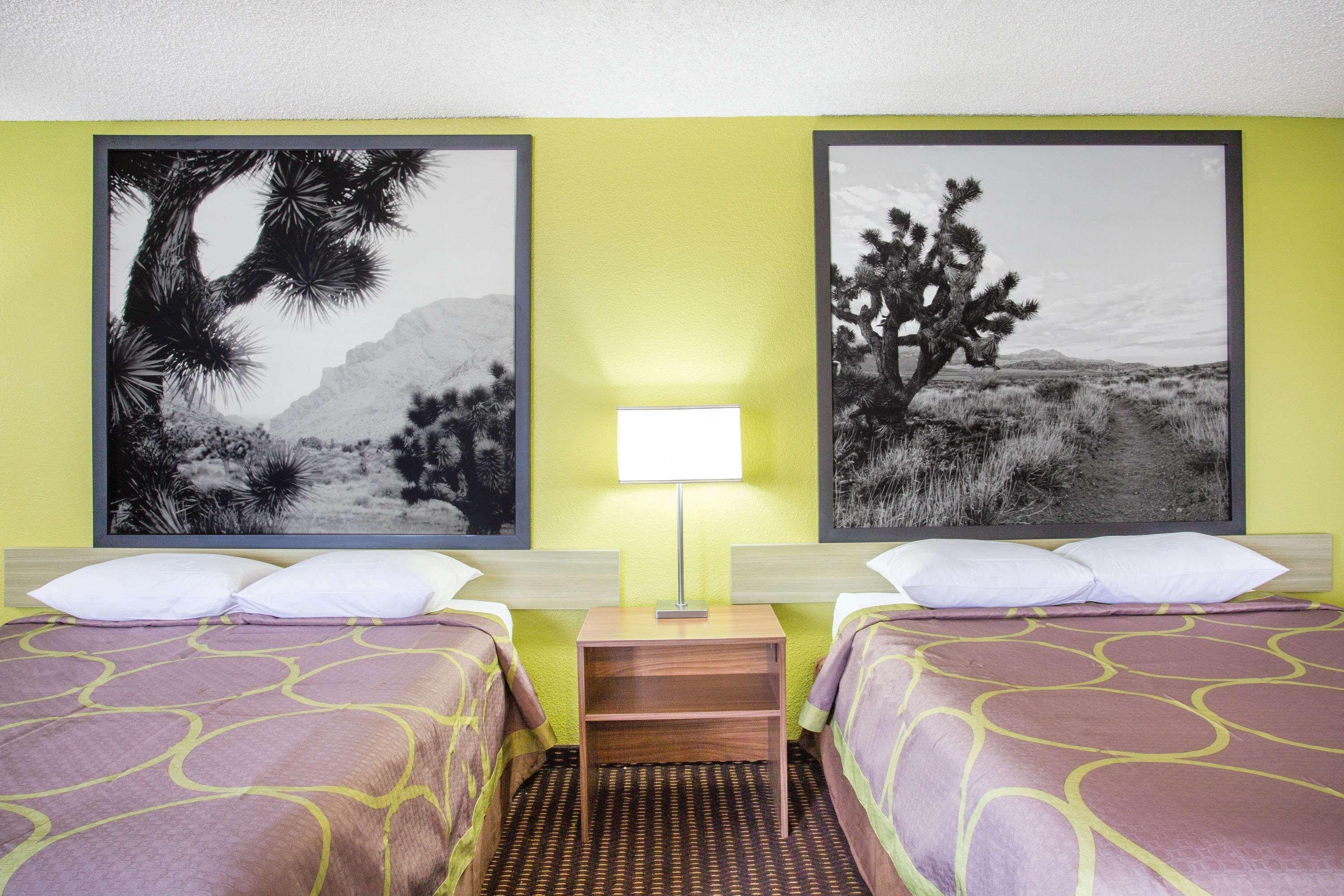 Super 8 By Wyndham Kingman Otel Dış mekan fotoğraf